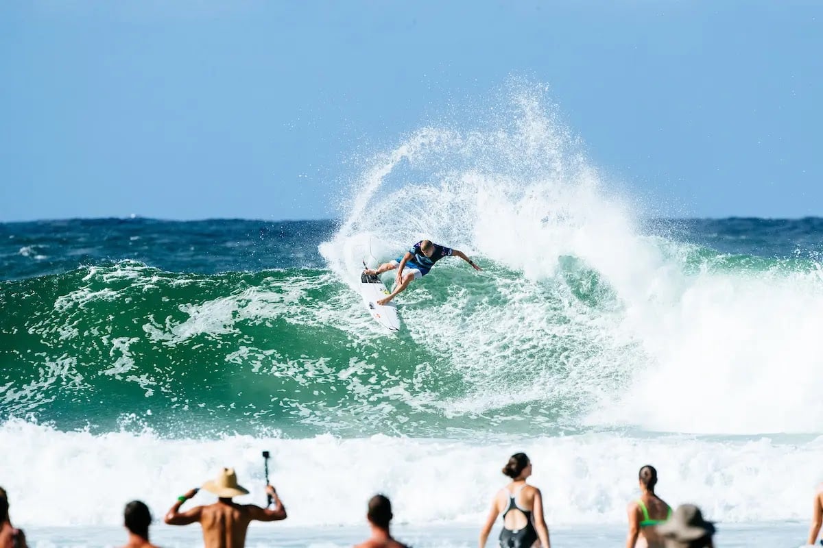 Snapper Rocks Line Up Las derechas perfectas de Snapper Rocks vuelven al CT en 2025 - Hooligan